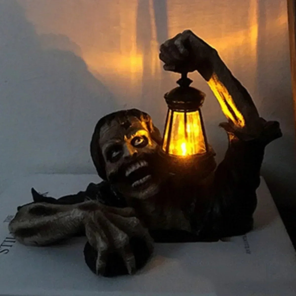 Halloween Zombie Lantern – Outdoor Horror Decoration