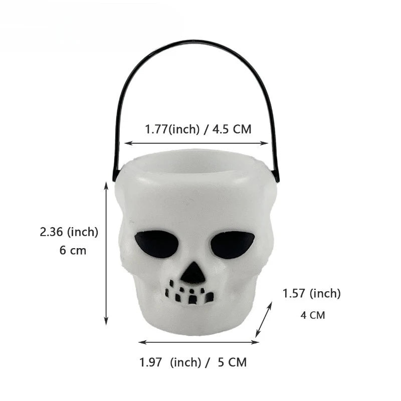 Skull mini bucket—about 5 cm wide, 6 cm tall