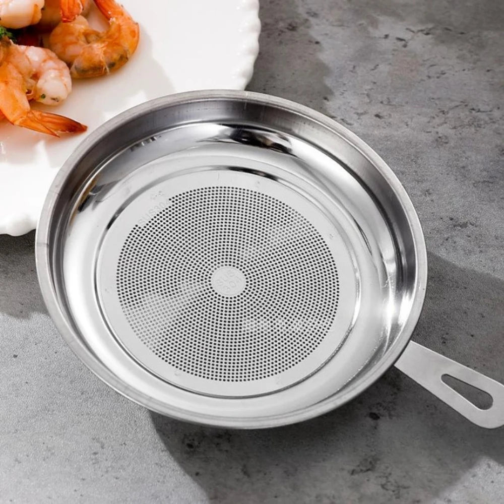 Removable mesh strainer — close detail