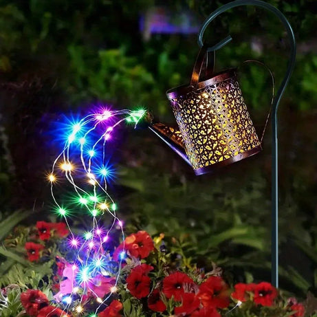 SolarFlow Watering Can Light – Retro Metal Garden Lantern