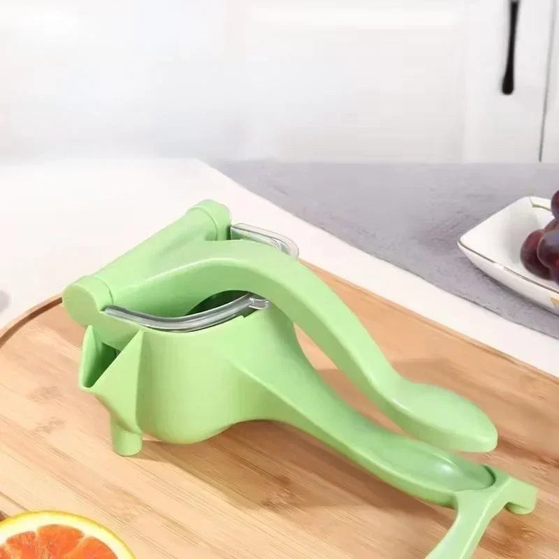 Portable Manual Juicer – Multi-Functional Kitchen Squeezer