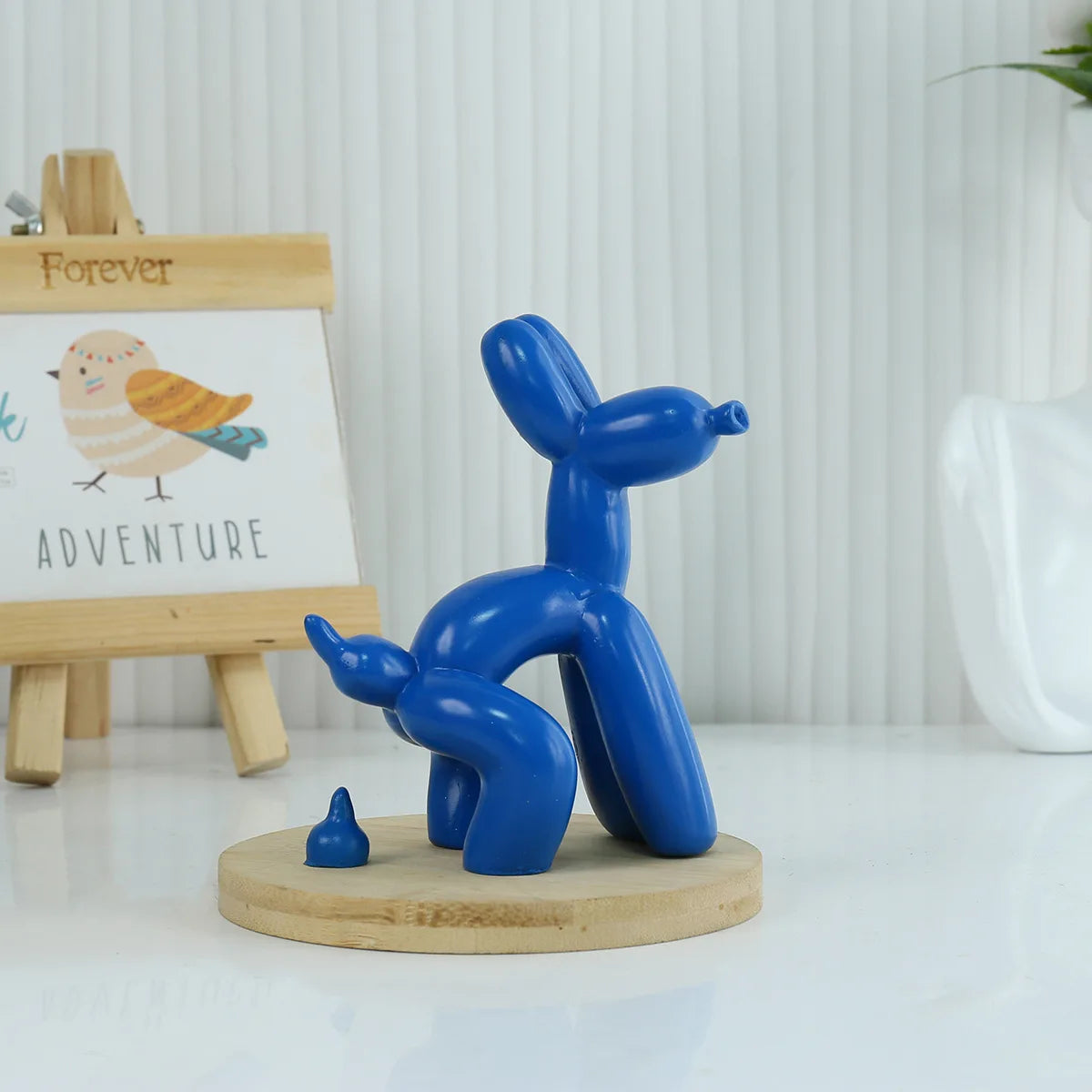 BalloonDog Resin Sculpture – Fun Modern Cartoon Decor